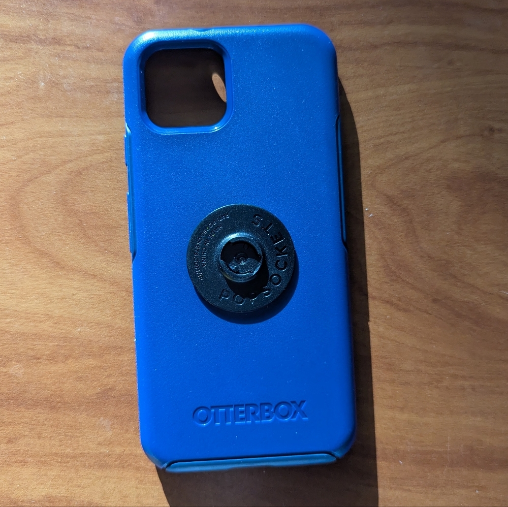 EUC Otterbox Commuter Case in Purple for Google Pixel 4 (with PopSocket Base)